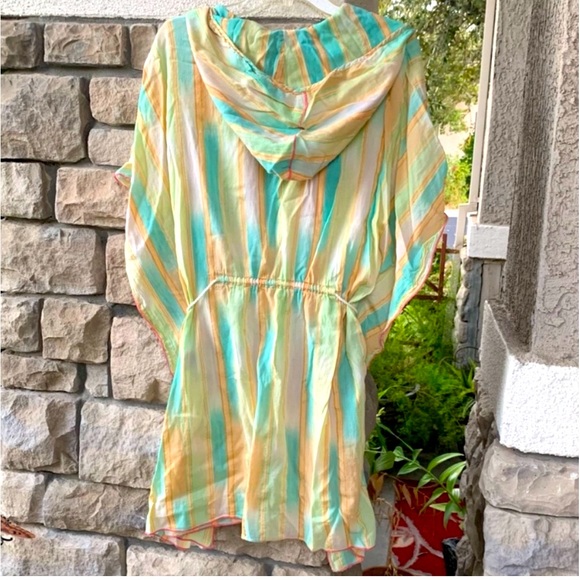 Anthropology top hoodie cover size M - Picture 2 of 6